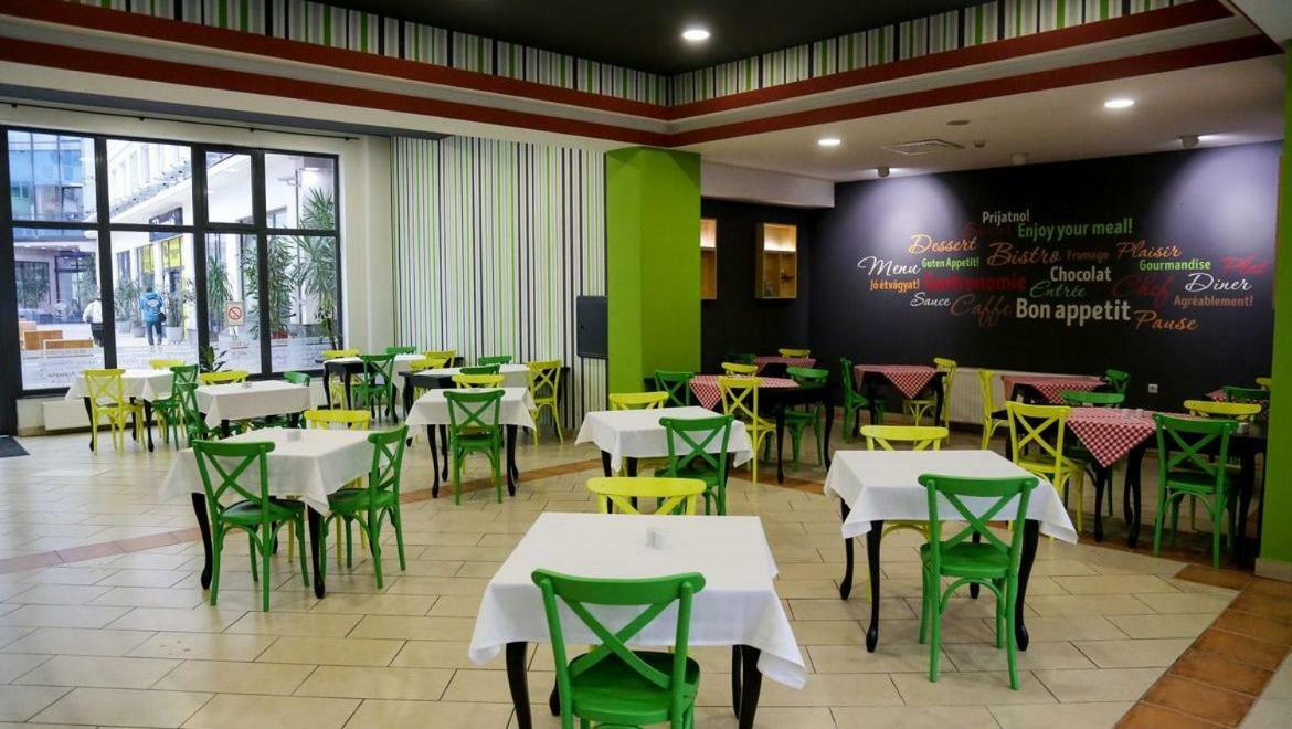 Hotel Galleria Subotica Ngoại thất bức ảnh