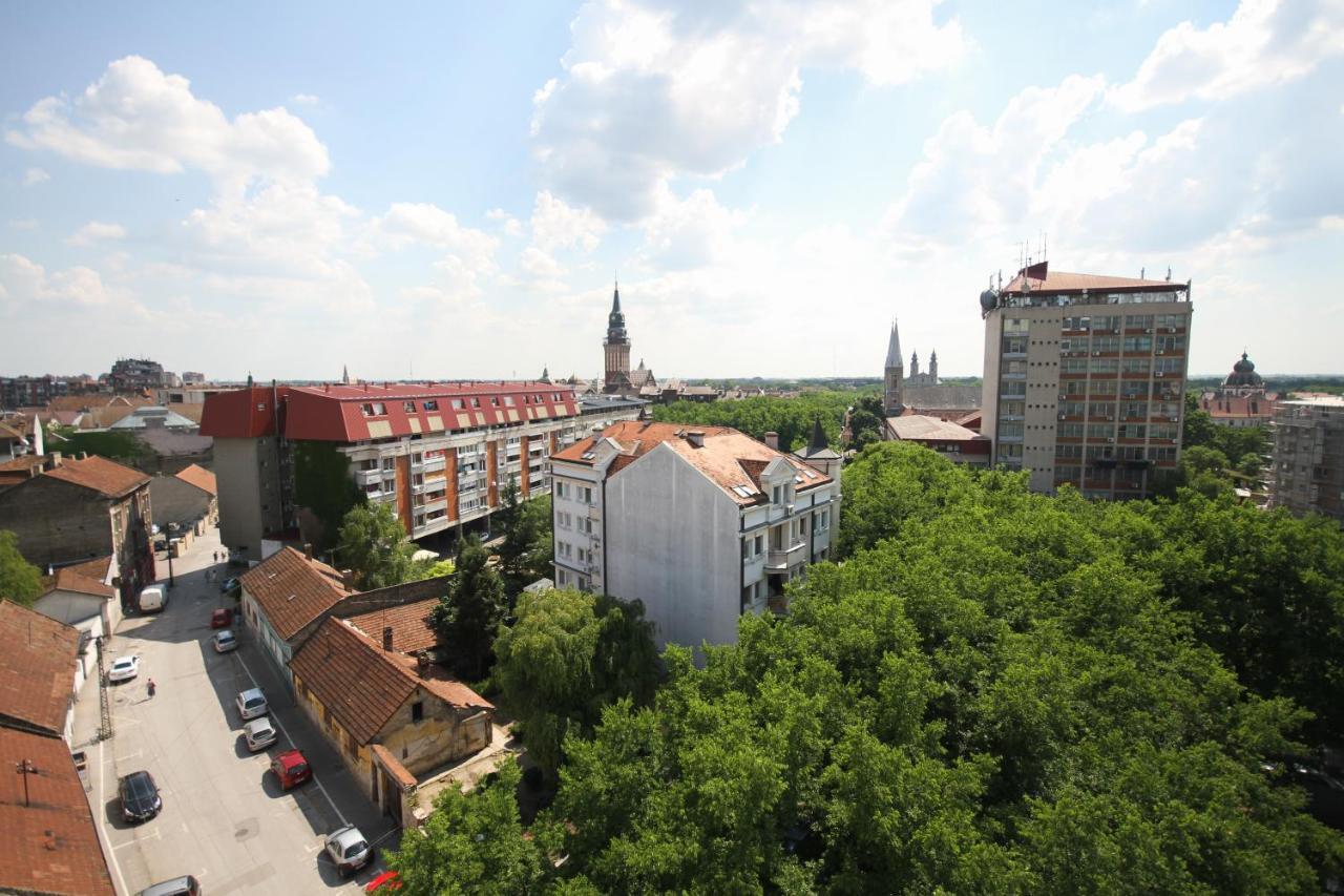 Hotel Galleria Subotica Ngoại thất bức ảnh
