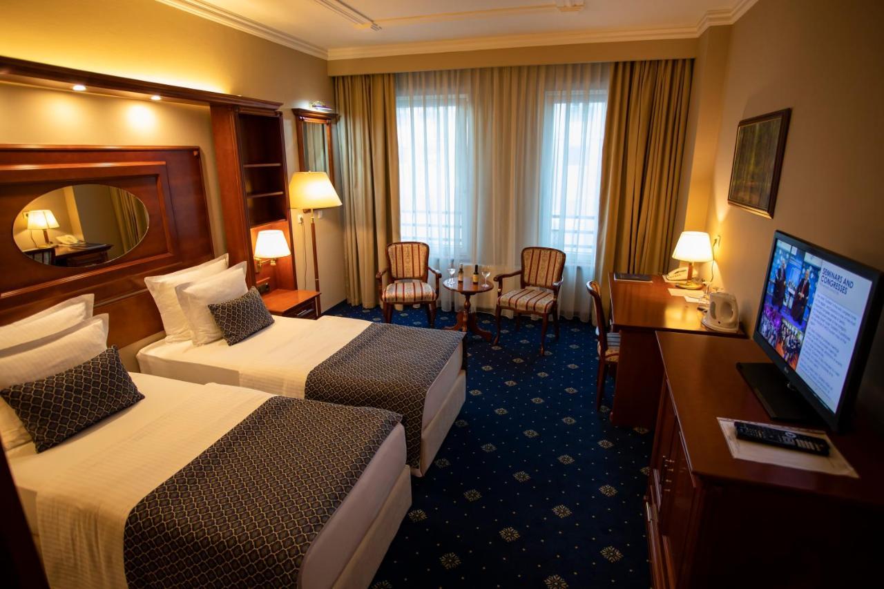 Hotel Galleria Subotica Ngoại thất bức ảnh