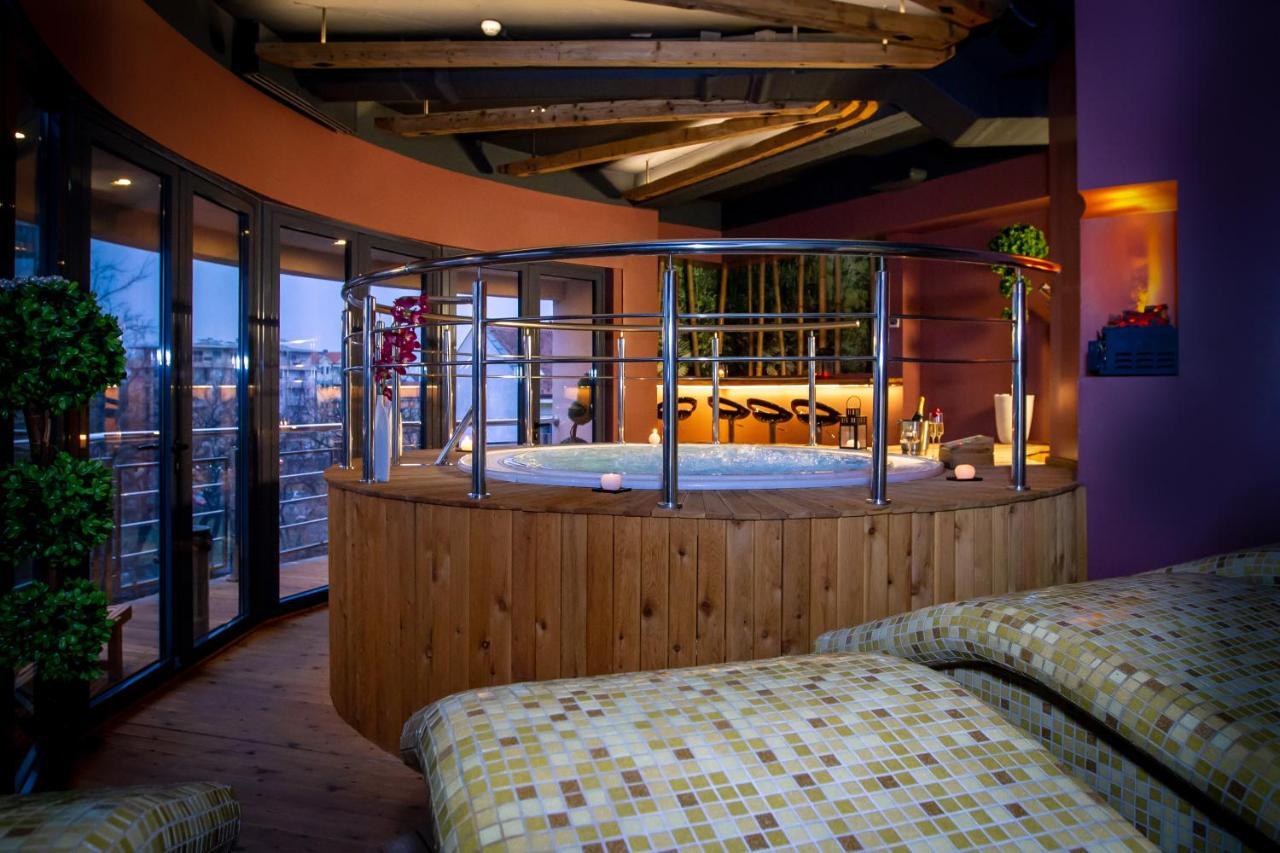 Hotel Galleria Subotica Ngoại thất bức ảnh