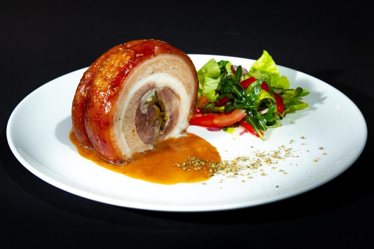 Hotel Galleria Subotica Ngoại thất bức ảnh