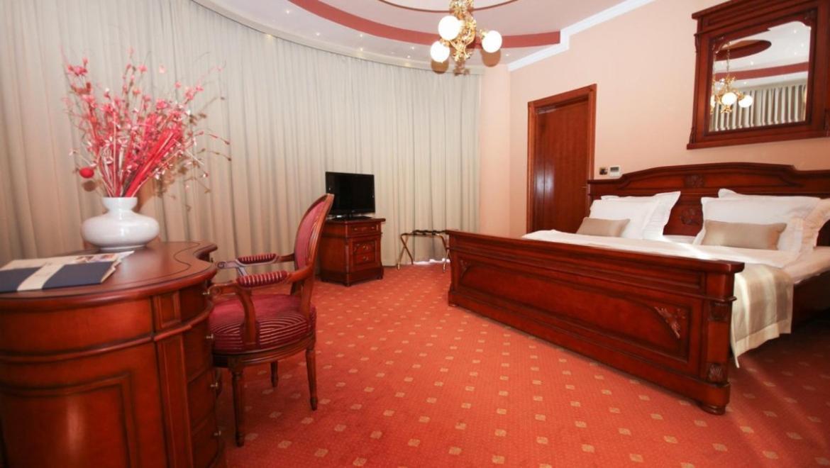 Hotel Galleria Subotica Ngoại thất bức ảnh
